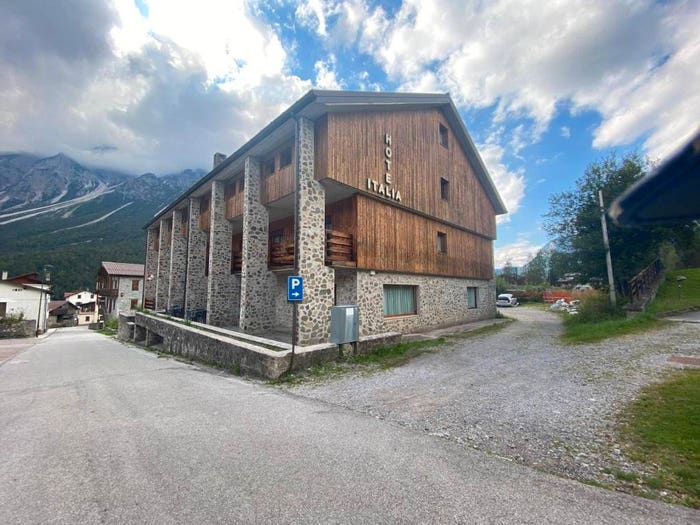 Casa con 6 locali in vendita in VIALE VENEZIA, Centro, Forni di Sopra