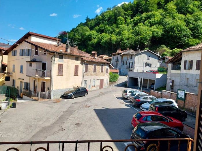 Appartamento con 6 locali in vendita in Cremenaga