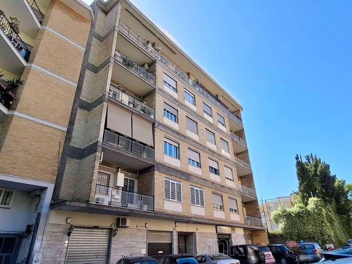 Appartamento con 5 locali in vendita in via Sangemini, Camilluccia Farnesina, Roma