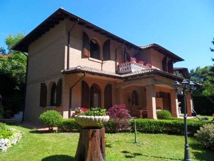 Casa con 6 locali in vendita in Palagano
