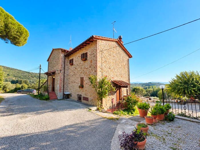 Casa con 6 locali in vendita in Località Pischiello, Passignano sul Trasimeno