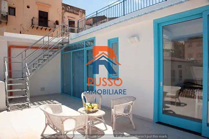 Appartamento con 6 locali in vendita in Centro, Castellammare del Golfo
