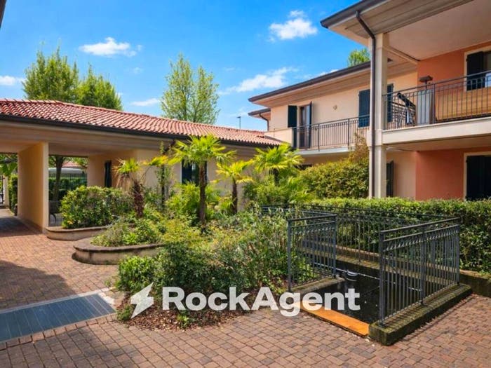 Casa trilocale in vendita in Via Ronco, Polpenazze del Garda