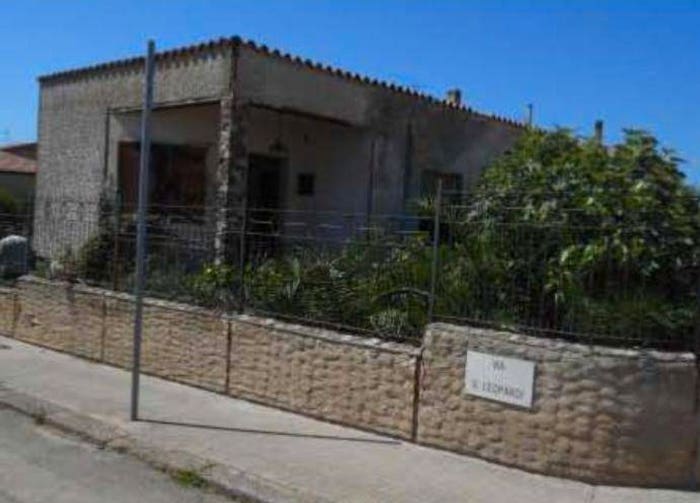 Casa quadrilocale in vendita in Via Eleonora D'arborea, Olmedo