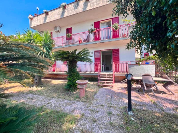 Appartamento con 6 locali in vendita in Viale Maria Immacolata, Centro, Mascali