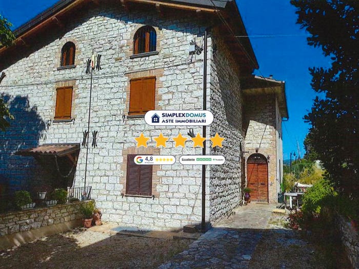 Appartamento trilocale in vendita in Via dell'Assino, Semonte Casamorcia, Gubbio