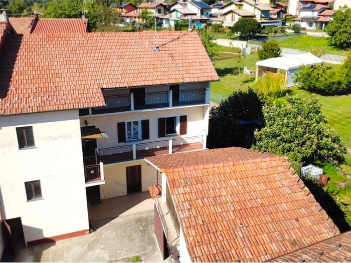 Casa quadrilocale in vendita in Via Nobile E, Revislate, GatticoVeruno