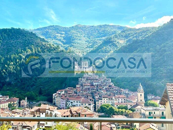Appartamento quadrilocale in vendita in zona residenziale, Dolceacqua