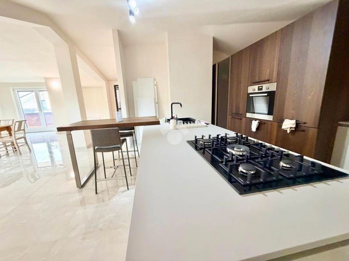 Appartamento con 6 locali in vendita in Via libertà, Rotondi