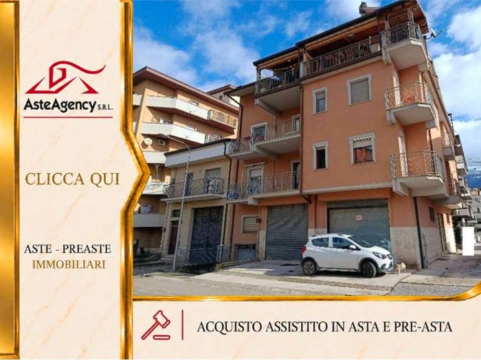 Appartamento con 5 locali in vendita in Via Valle Madonna, Pratola Peligna