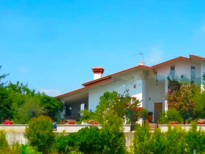 Casa con 6 locali in vendita in Via Costa, Erbusco