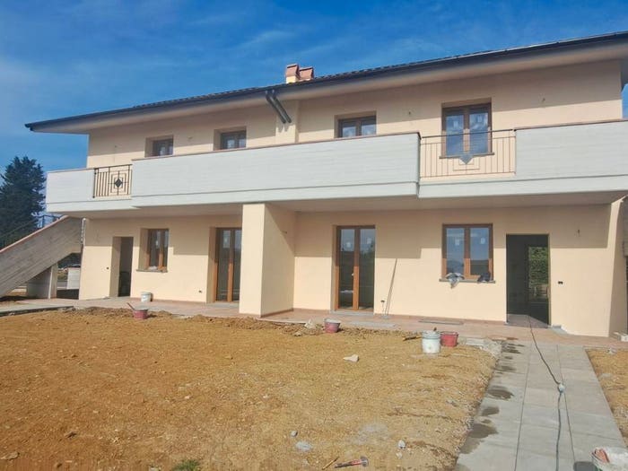 Appartamento trilocale in vendita in Via Galileo Chini, Scarperia, Scarperia e San Piero