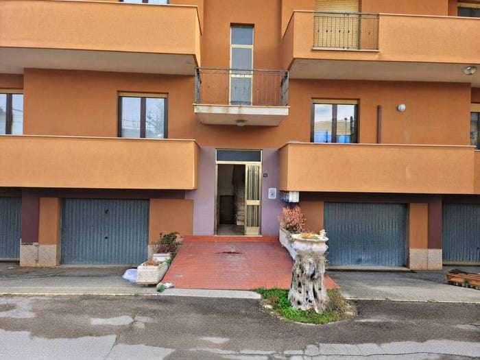 Appartamento con 5 locali in vendita in Via Tommaso di Giovanni, Centro, Cepagatti