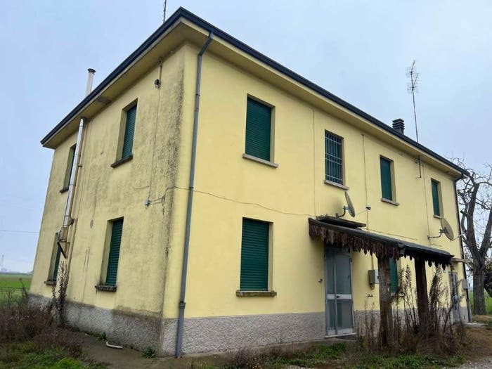 Casa con 6 locali in vendita in via Sant'Antonio, Medicina