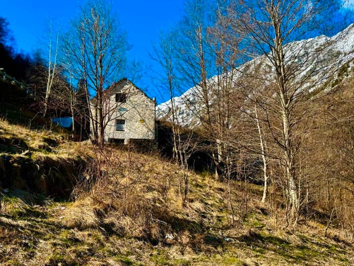 Casa bilocale in vendita in Via Guglielmo Marconi, Antrona Schieranco