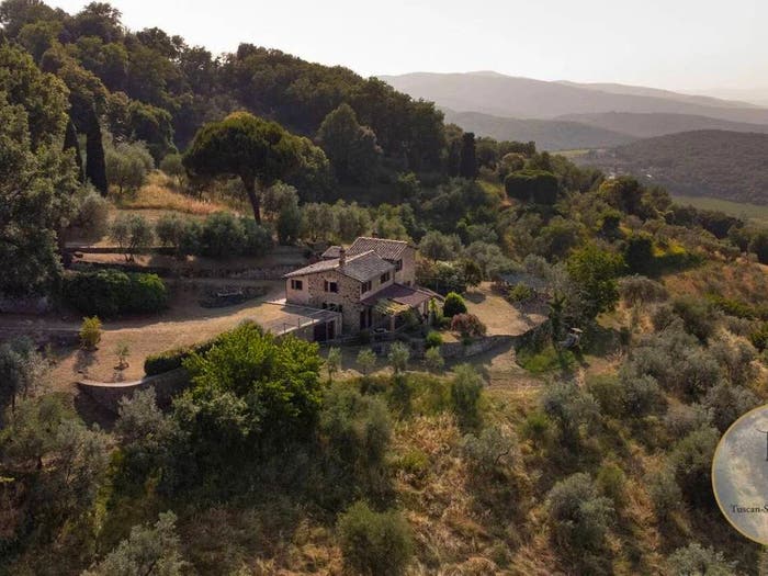 Casa trilocale in vendita in Piazzetta San Pietro No Number, Centro, Montalcino