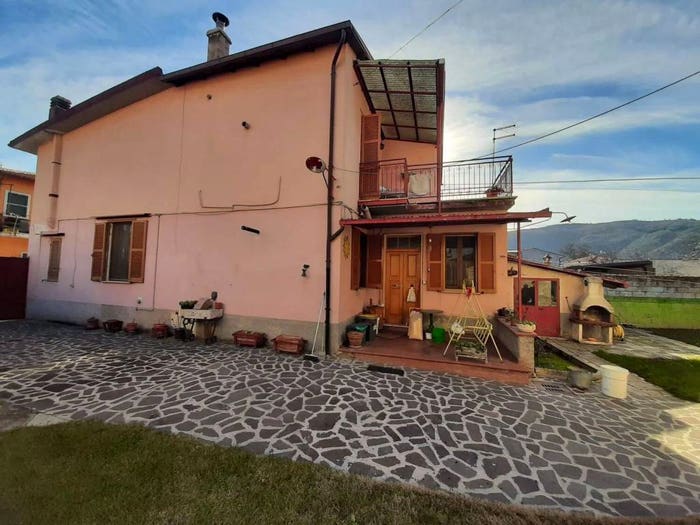 Casa con 6 locali in vendita in Via Bologna SNC, Centro, Avezzano
