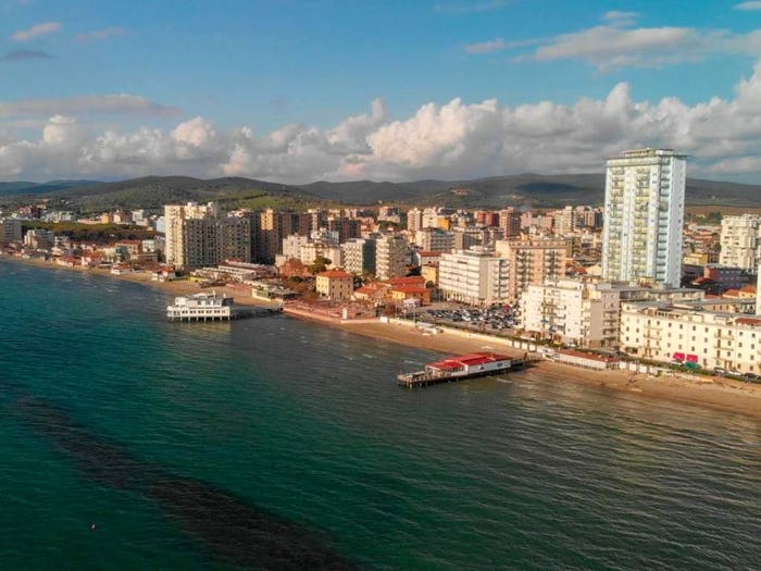 Appartamento con 6 locali in vendita in Via Giacomelli, Centro, Follonica