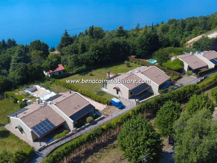 Casa quadrilocale in vendita in Via degli Alpini, San Zeno, San Zeno di Montagna