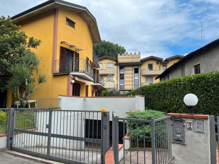Casa con 5 locali in vendita in Via novembre, Riozzo, Cerro al Lambro