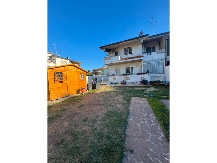 Casa con 6 locali in vendita in Via Capri, Lido di Cincinnato Sirene, Anzio