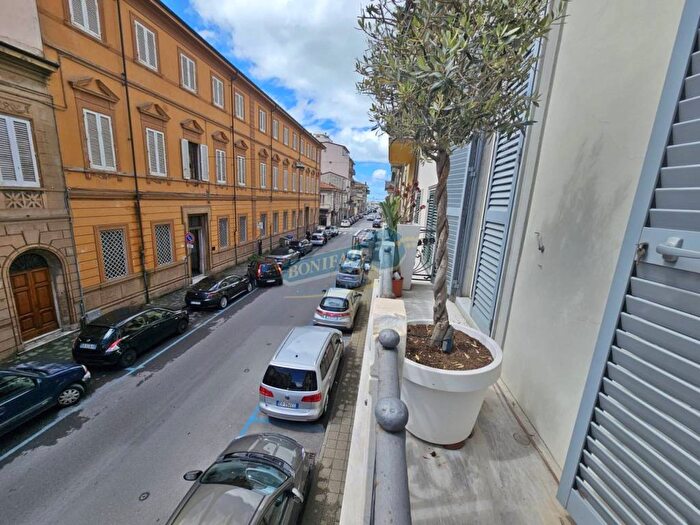 Casa con 5 locali in vendita in via san francesco, Centro, Viareggio
