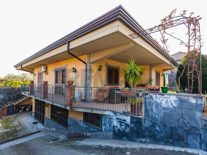Casa con 6 locali in vendita in Via Pulei, Centro, Mascalucia