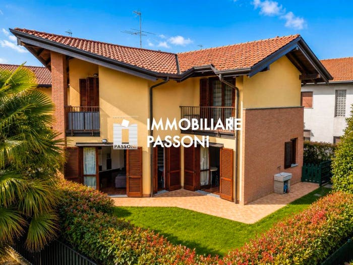 Casa quadrilocale in vendita in Via Gaetano Donizetti, Fagnano Olona