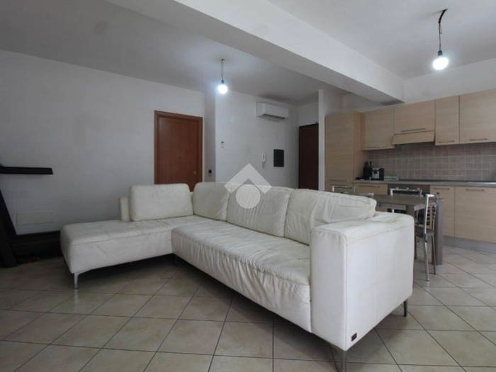 Appartamento trilocale in vendita in Via Rione Villa, Favazzina, Scilla