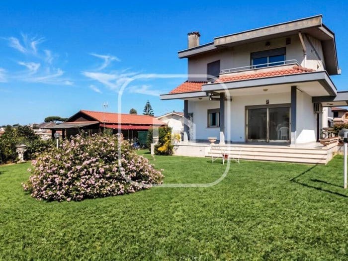 Casa quadrilocale in vendita in Via Luigi Gonzaga, Villaggio Giornalisti Poggio, Anzio