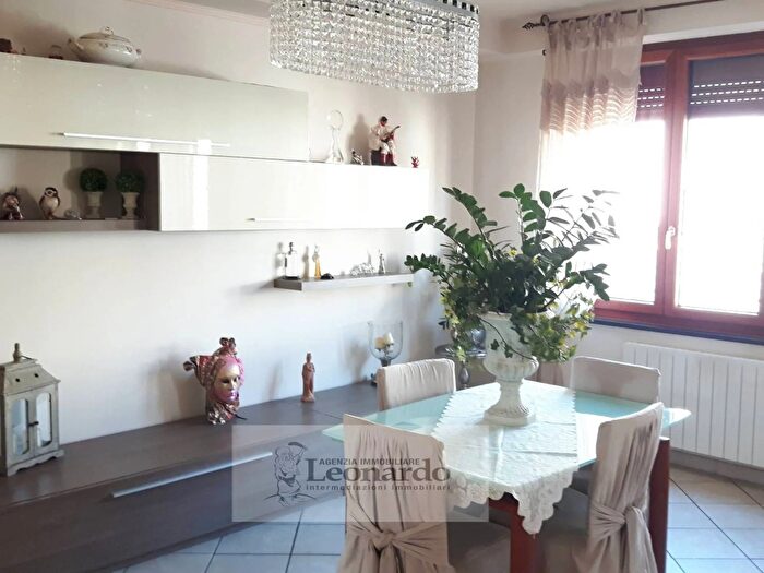 Appartamento con 5 locali in vendita in Via Garibaldi, Viareggio