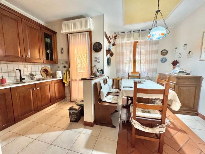 Appartamento quadrilocale in vendita in Via Silvano Parra, San Frediano Sud San Lorenzo a Pagnatico, Cascina