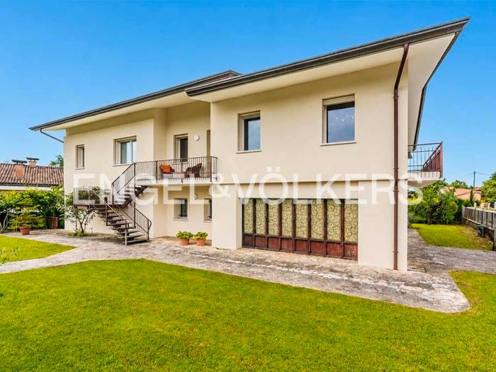Casa con 6 locali in vendita in Via Giuseppe Garibaldi, Centro, Pieve di Soligo