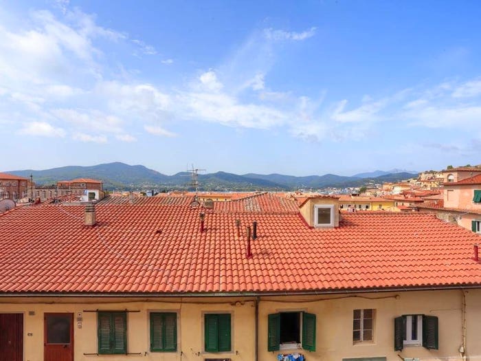 Appartamento quadrilocale in vendita in Via Elbano Gasperi, Centro, Portoferraio
