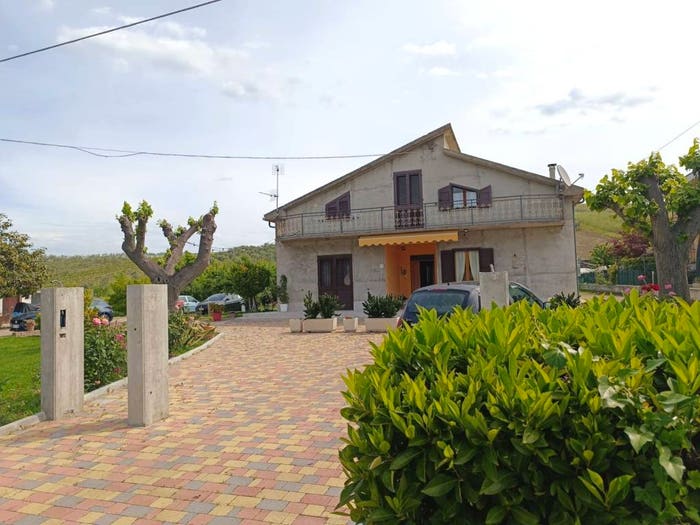 Casa con 5 locali in vendita in Atessa