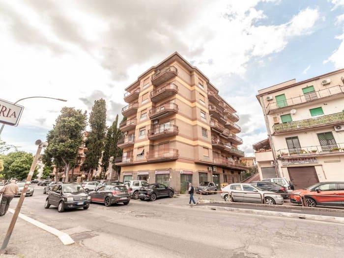 Appartamento trilocale in vendita in Viale Roma, Centro, Guidonia Montecelio