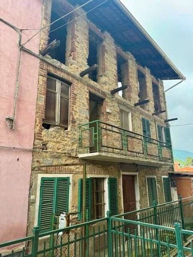 Casa con 6 locali in vendita in frazione ferrere, Ferrere, Valle San Nicolao