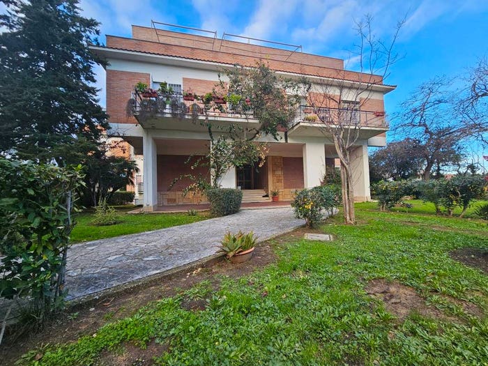 Appartamento trilocale in vendita in Vicolo Piave, Villa Claudia, Anzio