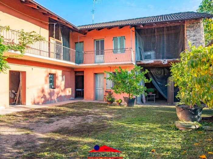 Casa con 6 locali in vendita in Via Artesio, Villar San Costanzo