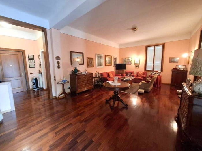Appartamento quadrilocale in vendita in Roveleto, Cadeo