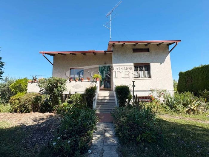 Casa con 5 locali in vendita in Via Carestia, Mondolfo