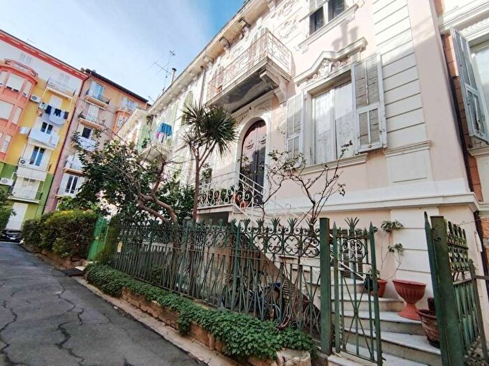 Casa con 6 locali in vendita in Porto Vecchio, Sanremo