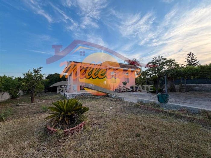 Casa trilocale in vendita in Traversa Pozzo Mazza, Fanusa, Siracusa