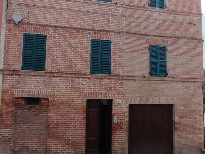 Casa con 6 locali in vendita in Frazione San Michele A, San Michele, Fabriano