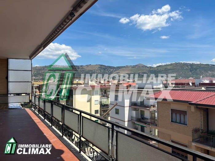 Casa con 5 locali in vendita in Via Caduti sul Lavoro, Centro Storico Corso Trieste, Caserta