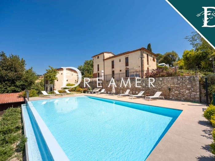 Casa con 6 locali in vendita in Strada Comunale di Toiano, Palaia