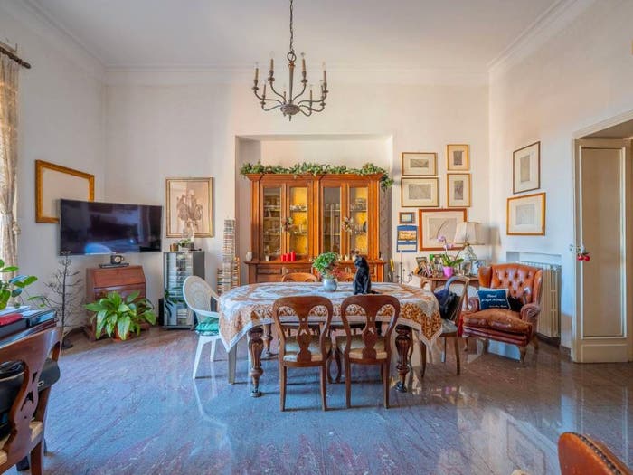 Appartamento con 6 locali in vendita in Via Toledo, Monte Santo, Napoli