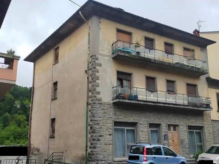 Appartamento con 6 locali in vendita in Viale Baccarini, Centro, Marradi