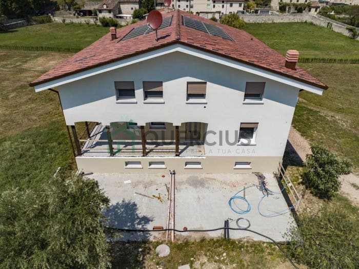 Appartamento con 5 locali in vendita in via sorio, Centro, Tregnago