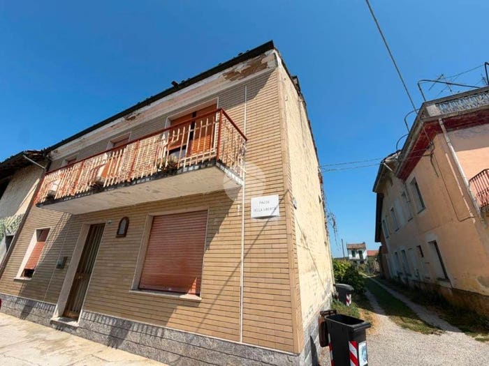 Casa con 6 locali in vendita in Piazza della Libertà, Centro, Valmacca